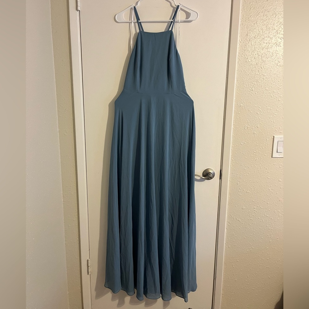 Elegant Blue Maxi Dress with Spaghetti Straps
